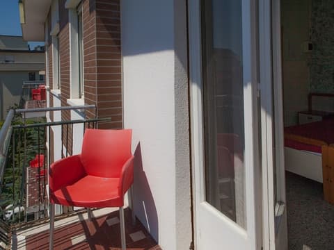 Hotel Ausonia, Balcony