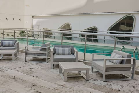 Dazzler by Wyndham Buenos Aires Recoleta, Pool