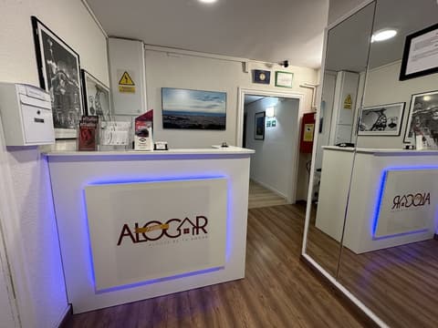 Hostal Alogar, Reception