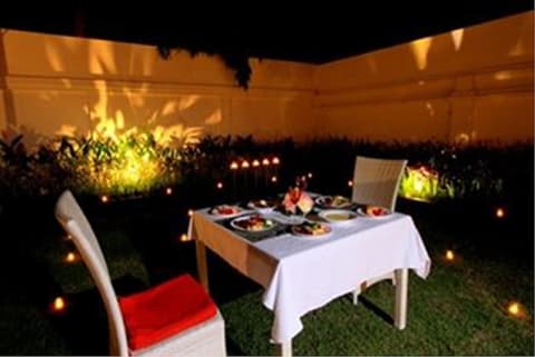 The Tukad Villa, Dining