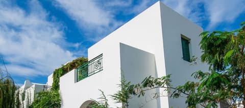 Astir of Naxos, Property grounds