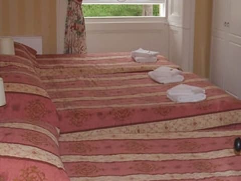 Menzies Guest House, Room