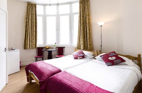 City London Hotel, Room