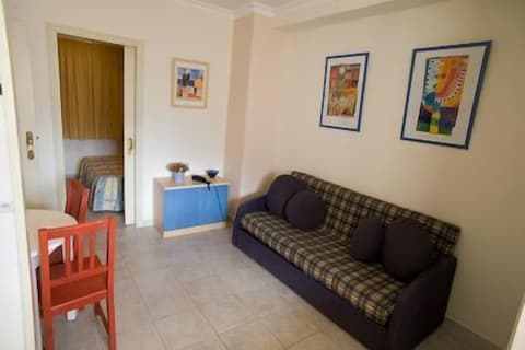 Catalina Park, Living area