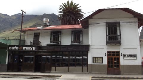 El Albergue Ollantaytambo, Interior entrance