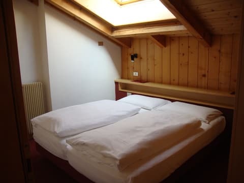 Ambiez Residence, Room