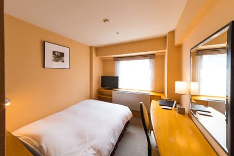 Diamond Hotel, Room