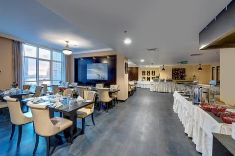 Aryana Hotel, Breakfast area