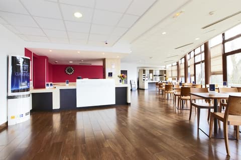 Kyriad Viry Chatillon, Lobby