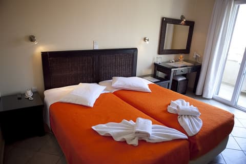 Virginia Hotel, Room