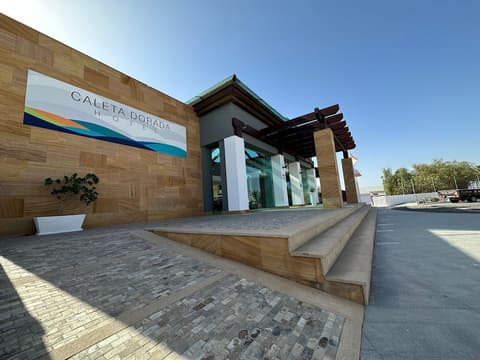 Caleta Dorada, Property entrance