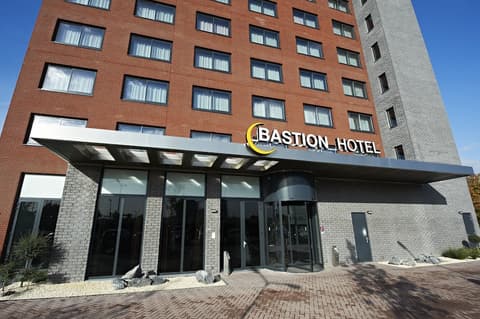 Bastion Hotel Vlaardingen, Property entrance