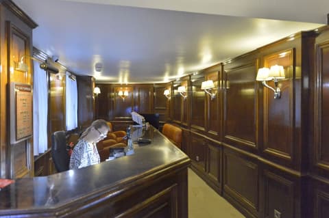 Hotel Eugenie, Reception