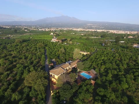 La Terra del Mezzo, Aerial view