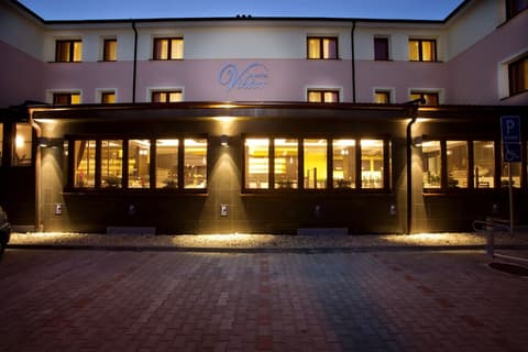 Hotel Viktor, Front of property - evening/night