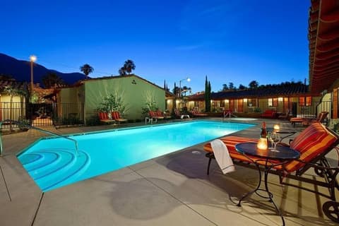 Los Arboles Hotel, Pool