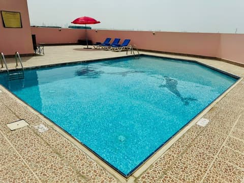 Fortune Plaza Hotel, Rooftop pool