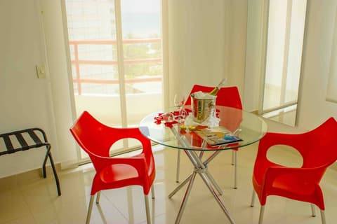 Zalmedina Hotel, Living area