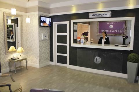 Hotel Horizonte, Reception