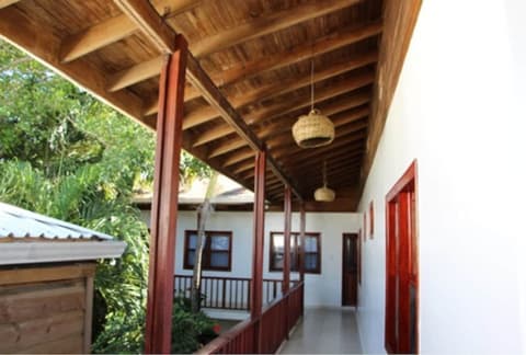 Splash Inn Dive Resort & Villas, Hallway