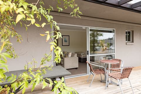 Suncourt Hotel & Conference Centre, Terrace/patio