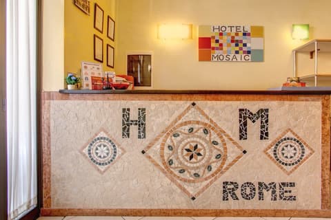 Hotel Mosaic, Reception