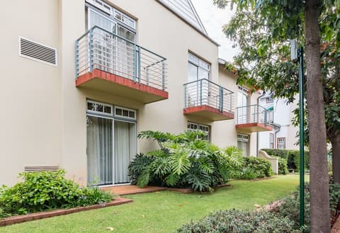 Courtyard Hotel Arcadia, View from room