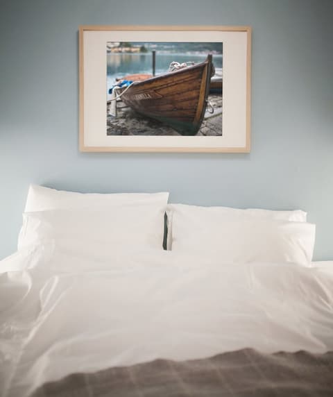 Lord Residence, Room