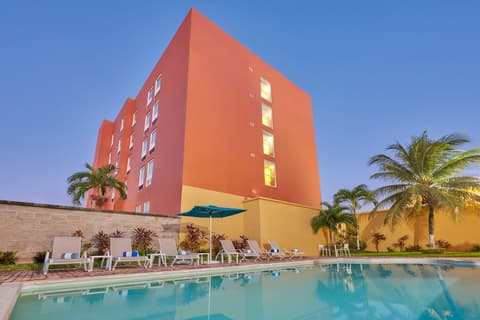 City Express Junior by Marriott Cancun, Pool