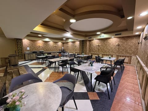 Deluxe Hotel Yerevan, Breakfast buffet