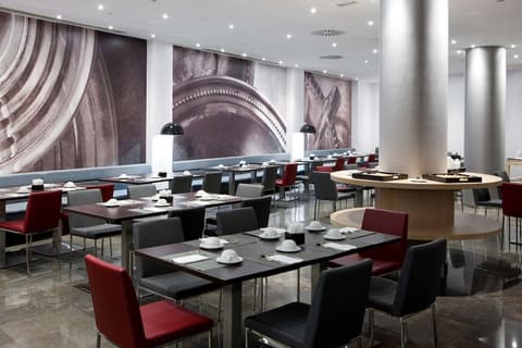 NH Barcelona Diagonal Center, Breakfast area