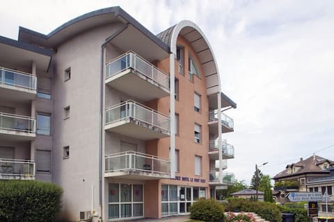 Sejours & Affaires Annecy Pont Neuf, Front of property