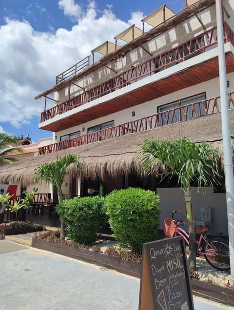 Hotel Quinto Solé, Front of property