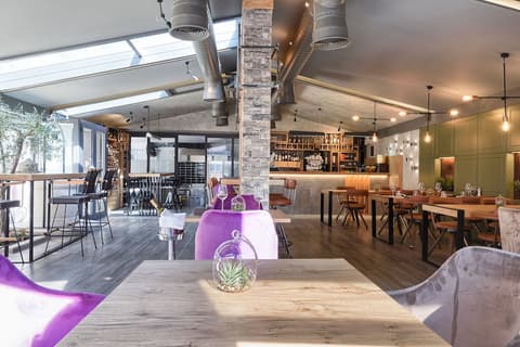 Hotel Galija, Restaurant