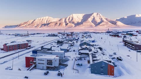 Svalbard Hotell - Polfareren, Aerial view