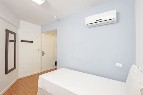 Camboriú Express, Room