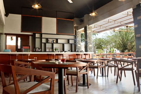 Aston Sunset Beach Resort Gili Trawangan Lombok, Breakfast area