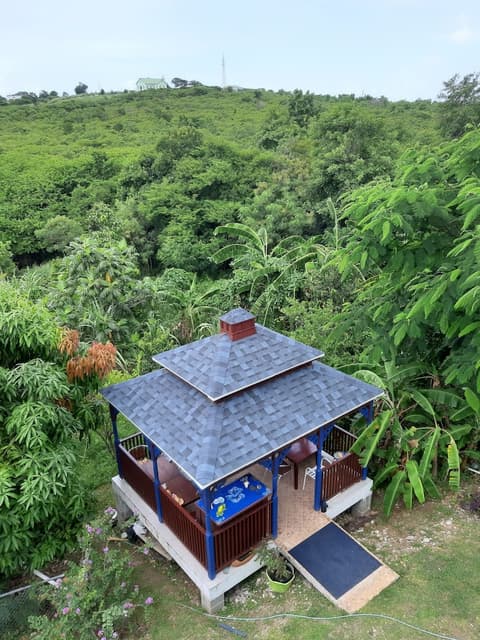 LambLion Holiday Apartments, Gazebo