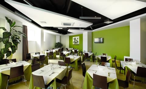 Green Vilnius Hotel, Restaurant