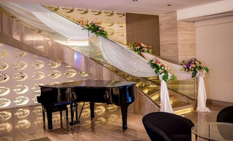 The Bayleaf Intramuros Hotel, Lobby