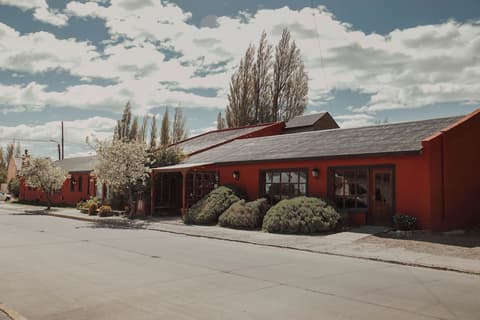 Schilling Patagonia Travellers - Hostel, Front of property