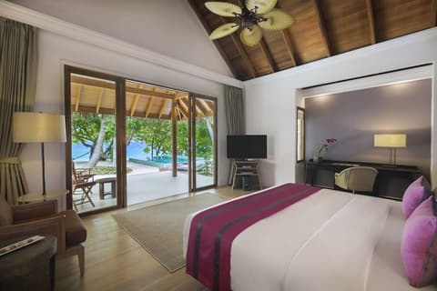 Dusit Thani Maldives, Room