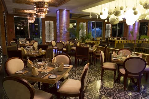 Select Club at Sandos Caracol All Inclusive - Adults Only Area, Restaurant