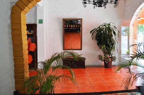 Hotel Hacienda de Vallarta Centro, Interior entrance