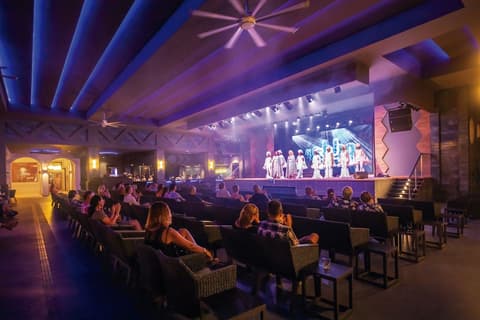 Hotel Riu Karamboa - Adults Only - All Inclusive, Theater show