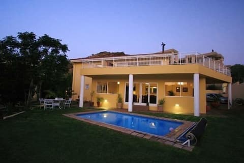 Villa Moringa Guesthouse, Pool