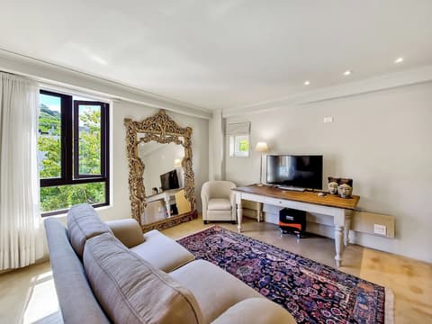 Rouge on Rose Boutique Hotel, Room