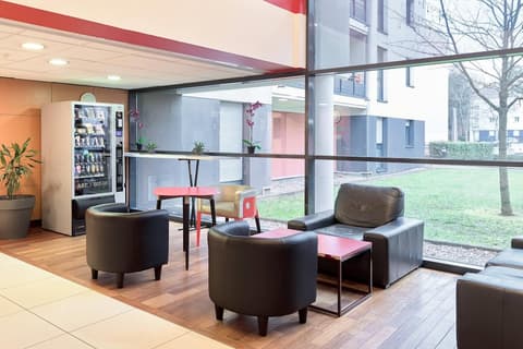 Comfort Aparthotel Versailles Saint Cyr l'Ecole, Lobby