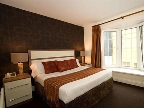 White Lady Hotel, Room