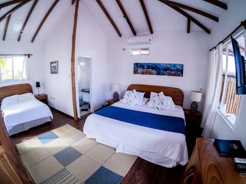 Angermeyer Waterfront Inn, Room